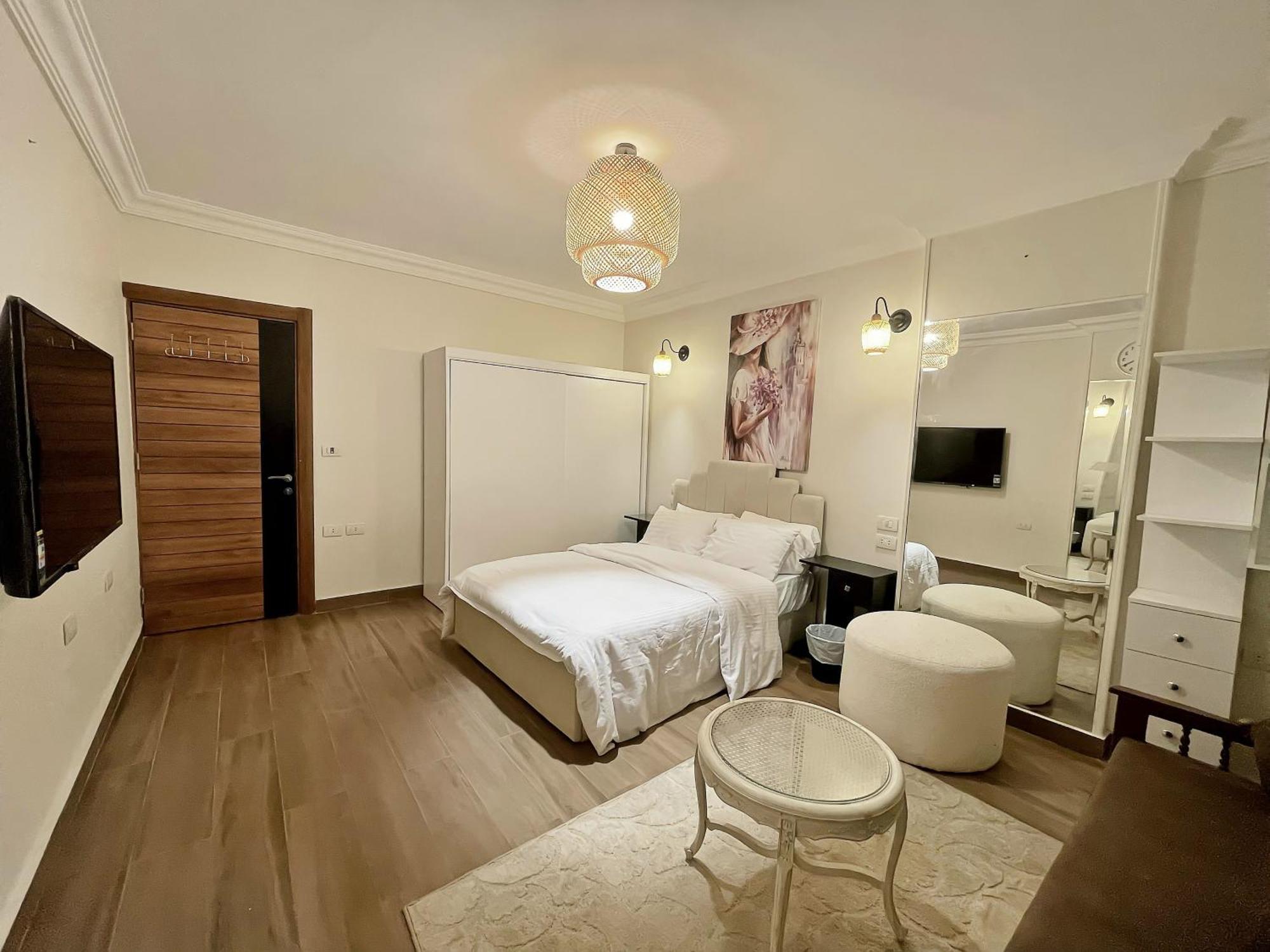 3br Nile View Zamalek Island Abu El Feda Luxury *